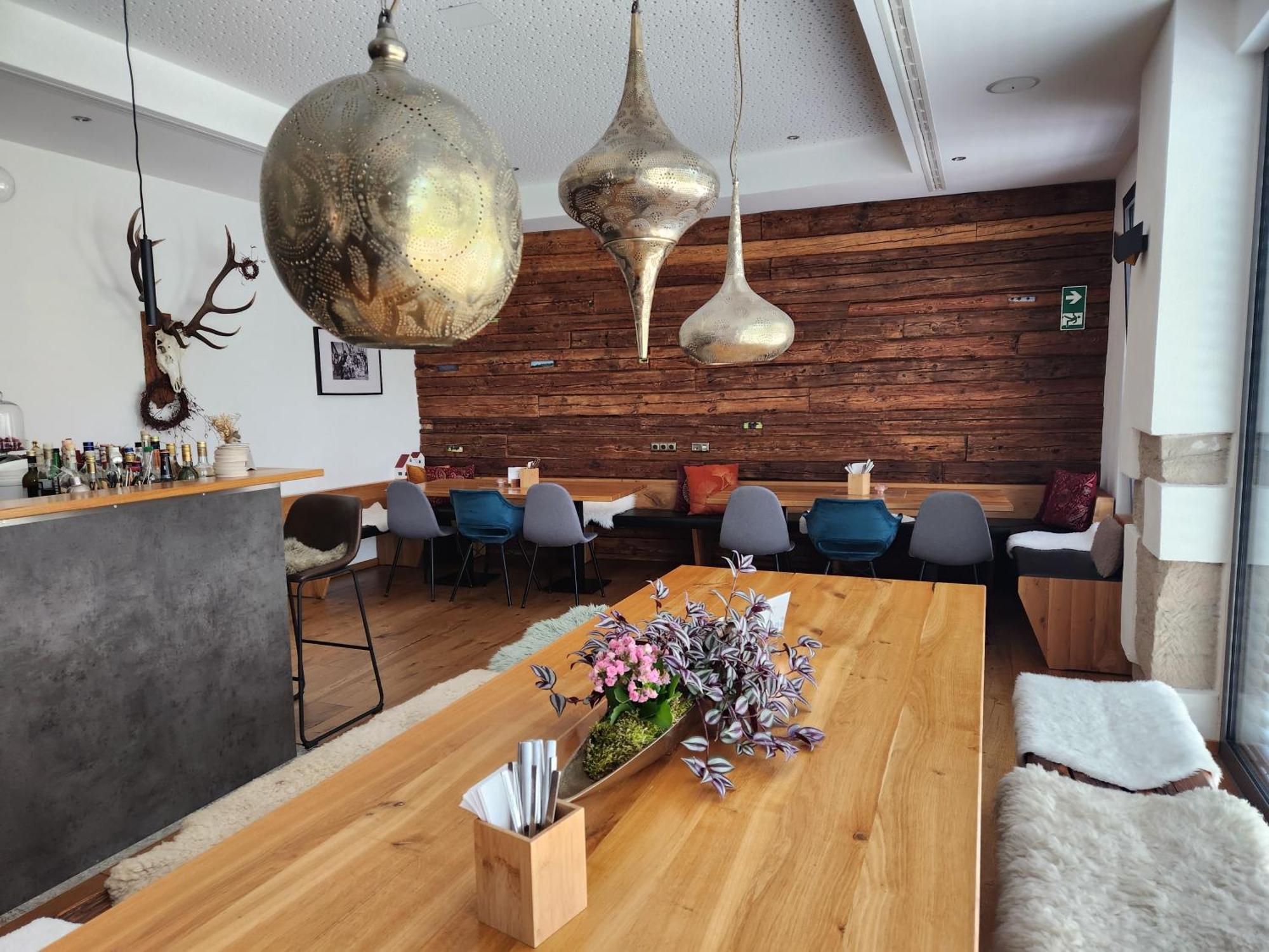 Familienfreundlich Im Naturpark Hassberge Mit Gehobener Gastronomie Kirchlauter Exterior photo